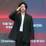 [댓글부탁해] <b>포즈</b> 취하는 김희철