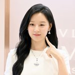 김지원 ‘예쁨이 볼에 콕!’[포토엔HD]