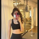 손나은, <b>원조</b> '황금 골반' 여신 당당한 자태…완벽한 레깅스핏