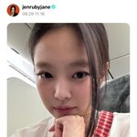 제니 <b>셀카</b> 실력 좀 늘었다