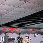 나 연예인이나 <b>유명인사</b> 존.나 많이 봄