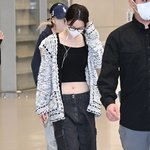 에스파 카리나, 여신의 수줍은 입국 [포토엔<b>HD</b>]
