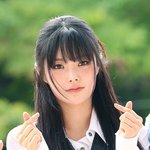 [포토]피프티피프티 <b>키나</b>, '하트는 심쿵하게'