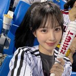 위클리 이재희, <b>LG</b>트윈스 직관 응원 인증샷 “사랑한다 엘지”