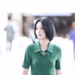 (여자)아이들 전소연, 스포티한 공항 패션으로 인형 같은 미모 발산...