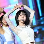 [포토] 최예나 '드러난 한뼘 개미 허리'