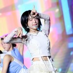 최예나 "지코와 작업? 친오빠 최성민 친구…데뷔 전부터 인연"...