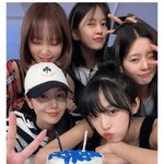 김채원 안유진 아직도 <b>사적</b>으로 같이 만나네