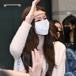 이즈나 정세비, 하트 만들며 팬들에게 인사 [포토엔HD]