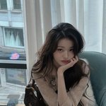 [어케생각해] 장원영, 헝클어진 머리로 섹시美..러블리 벗고 매혹...