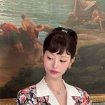 장원영이 파리에서 <b>올린</b> 사진
