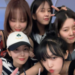 "아이즈원이 모였다"…권은비→안유진, 최예나 생일에 한달음 '특급<b>우정</b>'