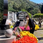 할머니와 함께 16주기 고 최진실 묘역 찾은 <b>최환희</b>