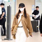 [어케생각해] <b>윤아</b> ‘화이트에 브라운으로 가을스럽게’[포토엔HD]