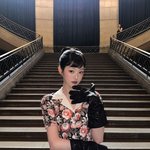 '장원영 보유국' 위상 드높였다...프랑스 파리 수놓은 韓 오드리...