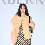 [포토] 공효진 '예쁜 노란 곰신'
