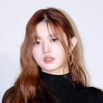 [모두드루와] [현장포토] "소녀는 없다"...<b>민주</b>, 시크 아우라