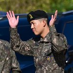 [사진]몬스타엑스 주헌,'반가운 몬<b>베베</b>'