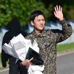 [사진]몬스타엑스 <b>민혁</b>,'얘들아 안녕'