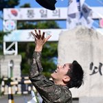 [사진]몬스타엑스 <b>민혁</b>,'드디어 전역이다'