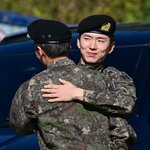 [사진]몬스타엑스 기현-<b>민혁</b>,'부럽군'