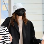 블랙핑크 리사 ‘다 가리고 눈만 빼꼼’[포토엔HD]