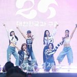 [포토] '구글 포 코리아' 축하무대 선보이는 오마이걸