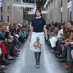 (여자)아이들 <b>민니</b>, 파리 패션위크 '미우미우' 쇼 런웨이 데뷔