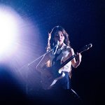 딱 3분 내린 비 덕분에 찍힌 사진(<b>ft</b>. 아이유)