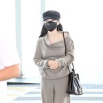 [댓글부탁해] 김유정 ‘편안한 <b>셋업</b> 패션 뽐내며’[포토엔HD]