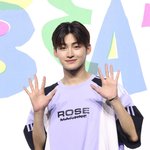 [댓글부탁해] 투어스 지훈, 무릎 부상 회복 집중… "스케줄 유동적...