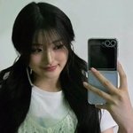 갤럭시 쓰는 피프티피프티…대표 "아이폰이었으면 어쩔 뻔"