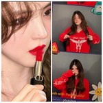 한소희, ‘<b>데스</b>노트’ 코스프레로 강렬한 패션 눈길…붉은 후드티+레드...