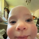 스카화장실인데 무서워서 못 나가겠음