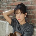 기은세 <b>무난</b>한데 고급져, 니트+명품백 코디로 가을무드