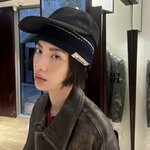나나 뭘 바른 거야? 눈처럼 하얀 속눈썹, 빠져드는 <b>엘프</b> 비주얼
