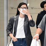 [댓글부탁해] 김유정, 입국하다 ‘빵터진 웃음’ [포토엔<b>HD</b>]