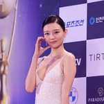 [단독] 이솜, ‘가왕’ 조용필 뮤즈 됐다…새 <b>MV</b> 주인공 낙점