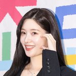 [현장포토] "첫사랑 모먼트"...정채연, 상큼 꽃미소