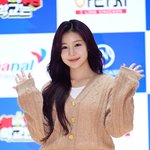 피프티피프티 예원, 오<b>우학</b> 인사드려요[포토엔HD]