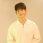 <b>FNC</b> 1호 배우 정해인, 세번째 재계약 결정 “전폭 지원”[공식입장]