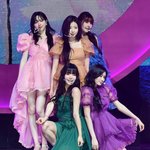 피프티피프티, 녹화 도중 오열 사태…<b>MC</b> 붐 당황, 스태프들 보호...