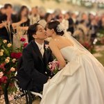 <b>박위</b>송지은 결혼식서 눈물의 서약→달콤한 키스, 불화설 한선화 불참