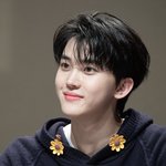 남돌한테 팬싸템으로 드레스 가져왔다고 했더니