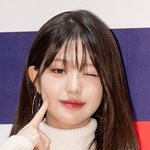 [현장포토] "아침부터 <b>홀릭</b>"...장원영, 윙크 플러팅