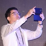 피프티피프티 무대 촬영하는 어트랙트 <b>전홍준</b> 대표