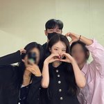 ‘황재균과 이혼’ 지연, 친오빠·티아라 멤버 덕분에 되찾은 미소