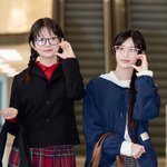 [현장포토] "포즈까지 똑같아"...레이·이서, 깜찍 <b>트윈룩</b>