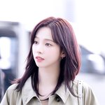 [현장포토] "오늘자 레전드"...카리나, 가을의 여신