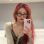 레드벨벳 조이, 과감한 '호피 란제리룩' 눈길